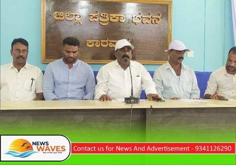 ಬಂದರು ಇಲಾಖೆಯಿಂದ ಸಮುದ್ರಕ್ಕೆ ಕಲ್ಲು : ಮೀನುಗಾರರ ಆಕ್ರೋಶ