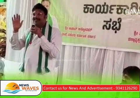 ಎಣ್ಣೆ ಏಟಲ್ಲಿ ಮಾಜಿ ಸಚಿವರಿಗೆ ಕಾಲ್ ಮಾಡೋರು ಯಾರು?