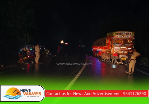 ಕ್ರೂಸರ್ ಮತ್ತು ಲಾರಿ ಡಿಕ್ಕಿ ; ಆರು ಸಾವು